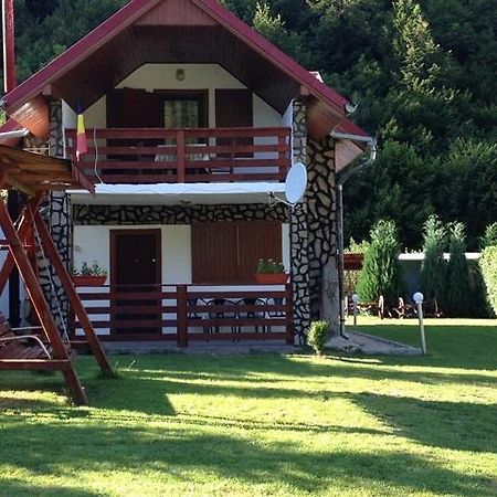 Вилла Cabana Florea Рыу-де-Мори Экстерьер фото